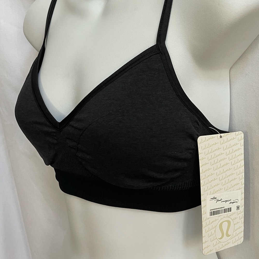 Lululemon Hold Your Om Bra II NWT 8 BLACK
